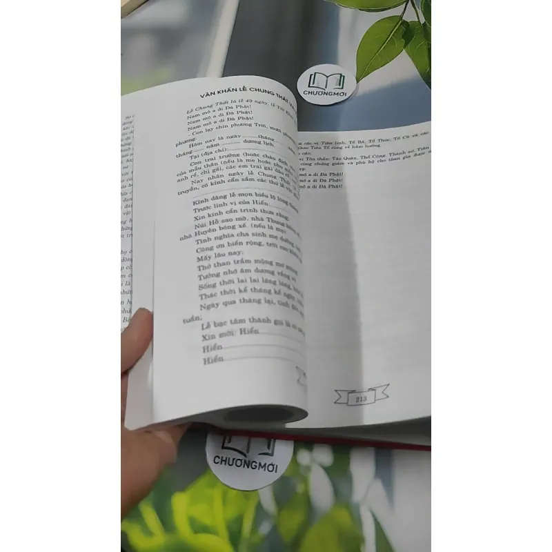 [MIỄN PHÍ BỌC SÁCH] Cách Xây Dựng Gia Phả Dòng Tộc Và Tuyển Chọn Các Bài Khấn Cổ Truyền C 727378