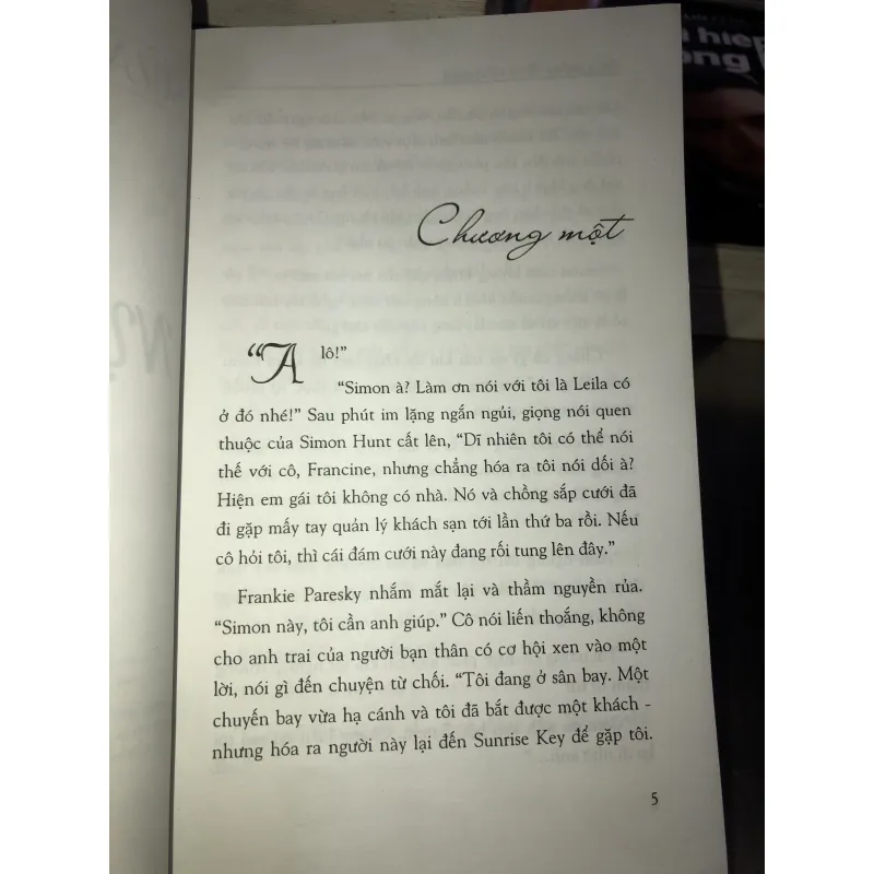 Nụ hồn đầu cho em - Suzanne Brockmann 1023750