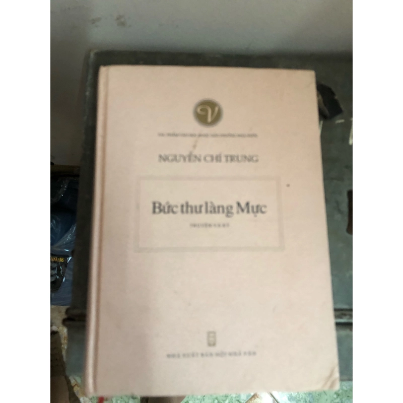 bút thư làng mực nguyễn chí trung bìa cứng 530434
