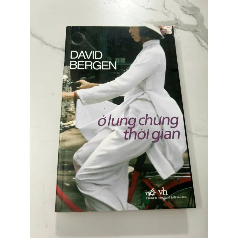 Ở Lưng Chừng Thời Gian - David Bergen (Tên gốc: The Time in Between) 606935