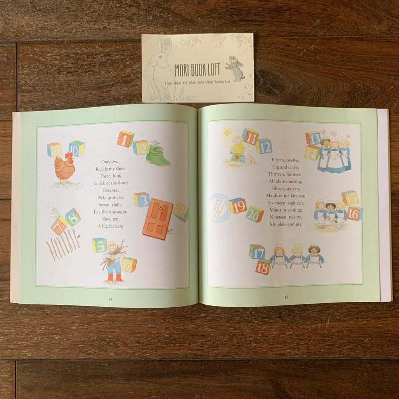 Sách ngoại văn Favourite Nursery Rhymes, Used, Bìa mềm 519437