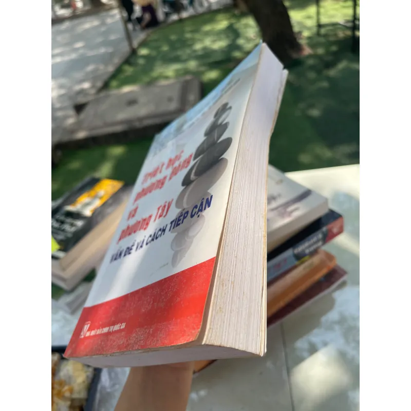 TRIẾT HỌC PHƯƠNG ĐÔNG VÀ PHƯƠNG TÂY: VẤN ĐỀ VÀ CÁCH TIẾP CẬN   1021424