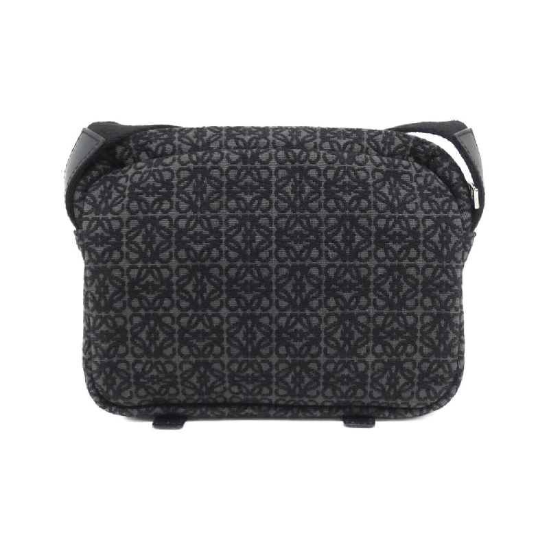 Túi đeo chéo quân đội Loewe XS B553A72X20 612571