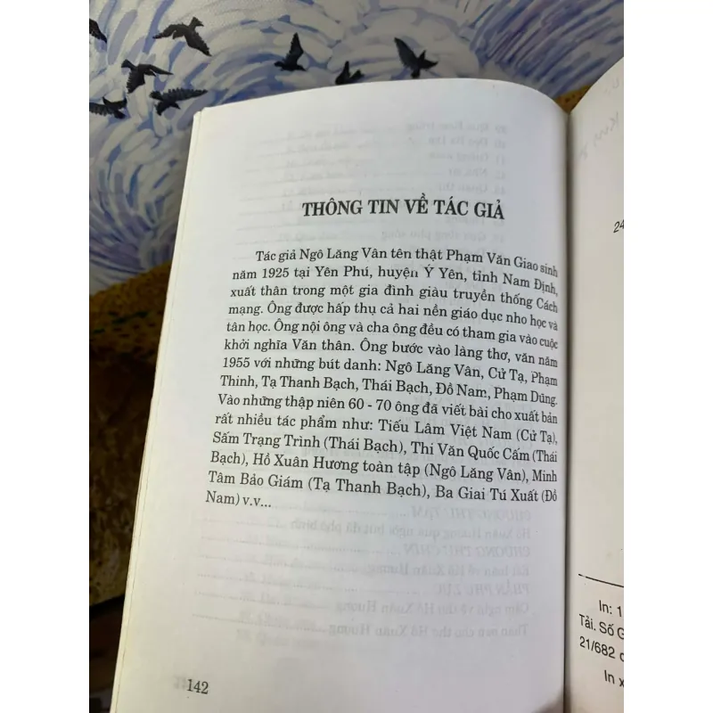 Hồ Xuân Hương - Ngô Lăng Vân 735387