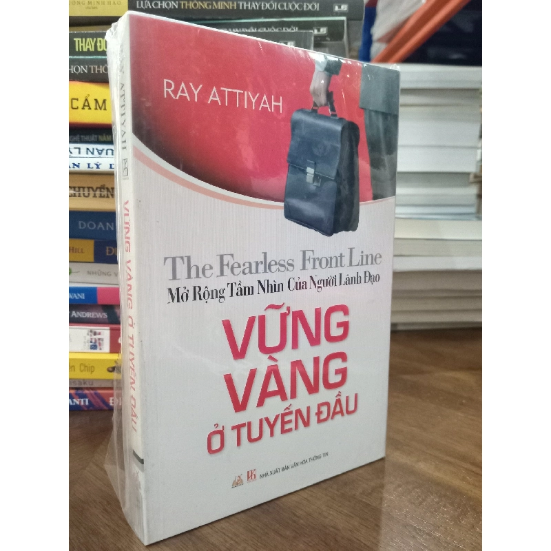 Vững vàng ở tuyến đầu - Ray Attiyah 470155