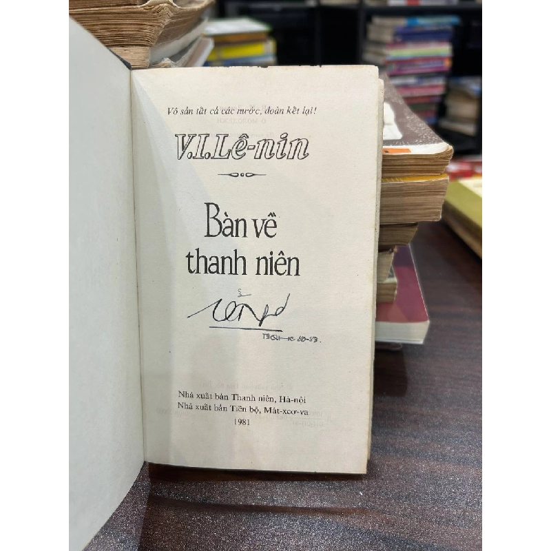 V.I. Lê-nin - V.I. Lê-nin 936728