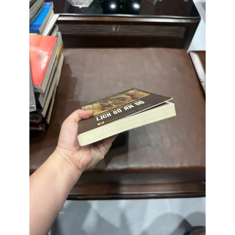 NHỮNG NGƯỜI LÀM NÊN LỊCH SỬ ẤN ĐỘ – PGS.TS NGÔ MINH OANH- K5 1031110