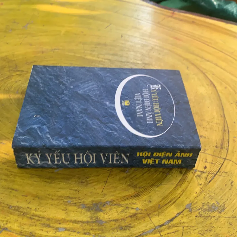 KỶ YẾU HỘI VIÊN HỘI ĐIỆN ẢNH VIỆT NAM 1002938