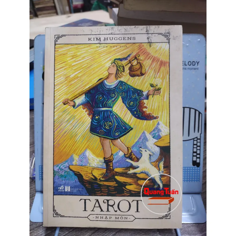 Sách: Tarot - Tác giả: Kim Huggens (A3) 601519