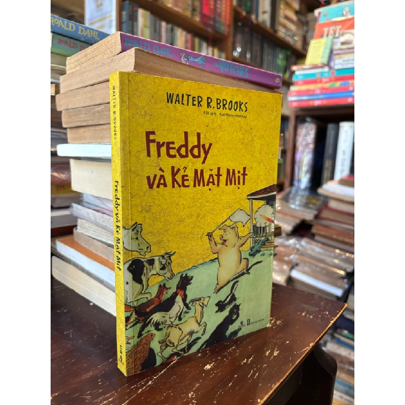 Freddy và kẻ mặt thịt - Walter R.Brooks 381607