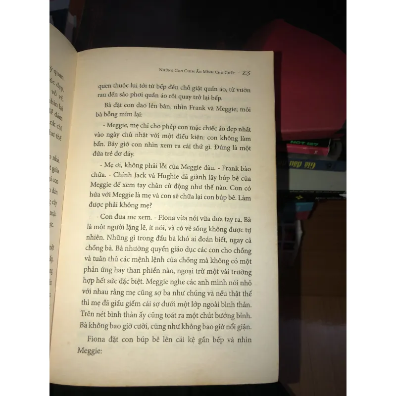 Những con chim ẩn mình chờ chết - Colleen McCullough 993670