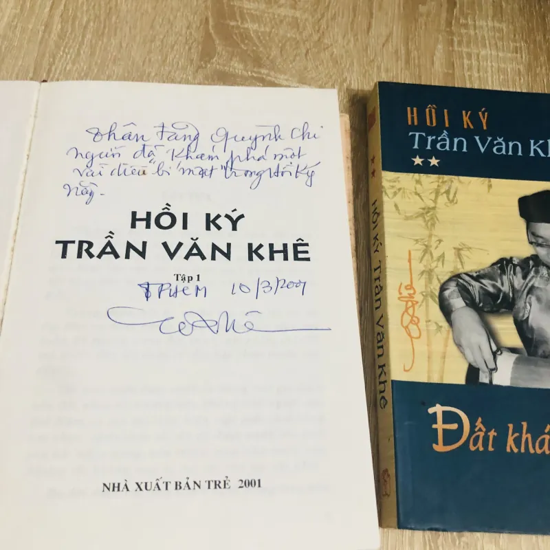HỒI KÝ TRẦN VĂN KHÊ ( 2 tập) - t1 có chữ ký tác giả  1029911