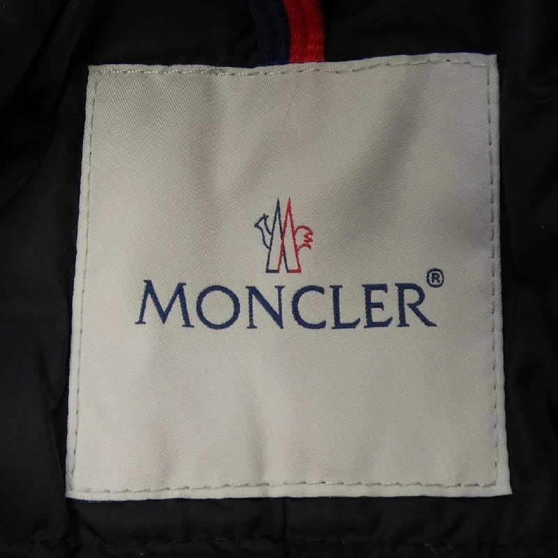 Áo khoác lông vũ MONCLER 641482