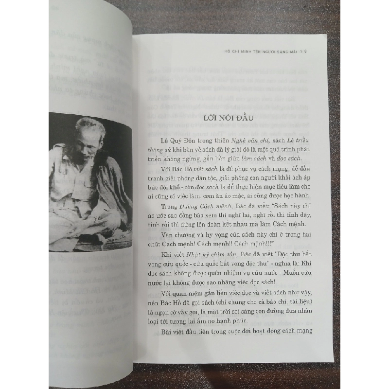 Hồ Chí Minh tên Người sáng mãi 549593