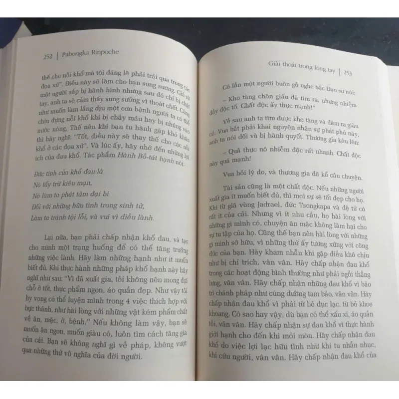 Giải Thoát Trong Lòng Tay - Thích Nữ Trí Hải việt dịch 696856