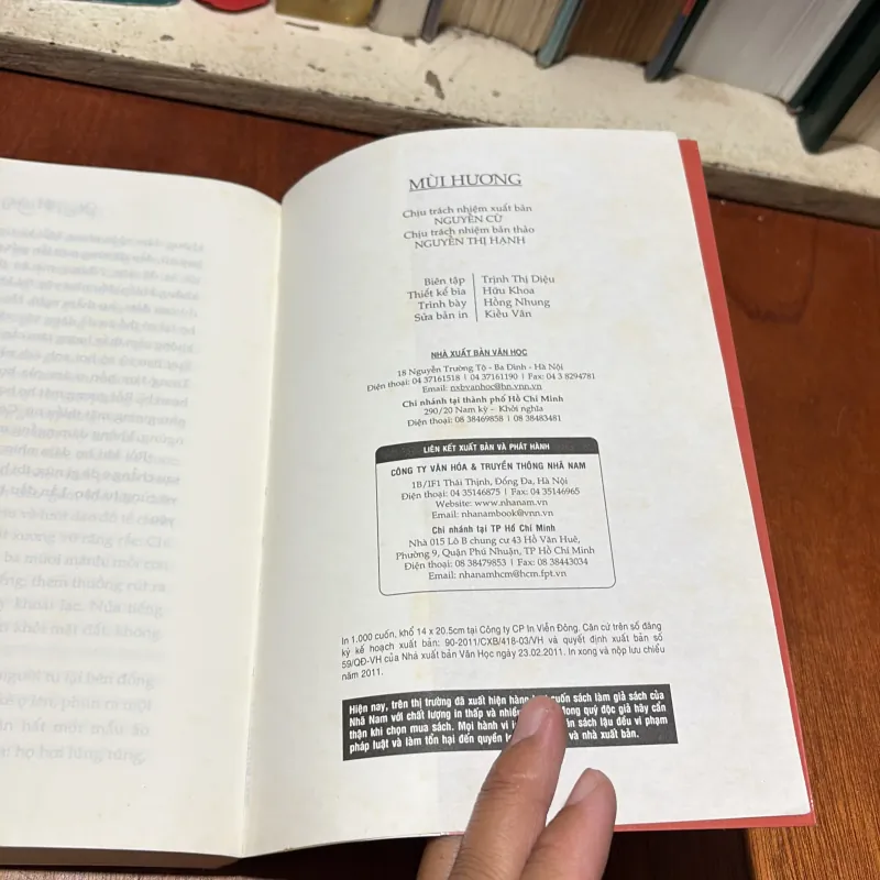 II Tiểu Thuyết: Mùi Hương, Chuyện Một Kẻ Giết Người - PATRICK SUSKIND - Lê Chu Cầu (Dịch) 795582