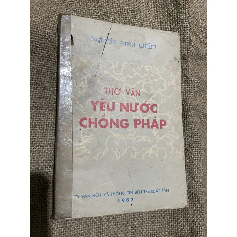 Nguyễn Đình Chiểu - thơ văn yêu nước chống Pháp  707363