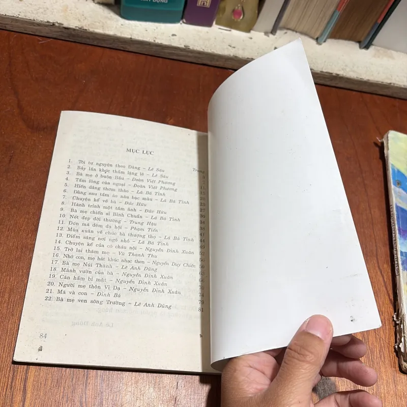 II Sưu Tầm: Chuyện Kể Về Bà - Nhiều Tác Giả - 1996 932927