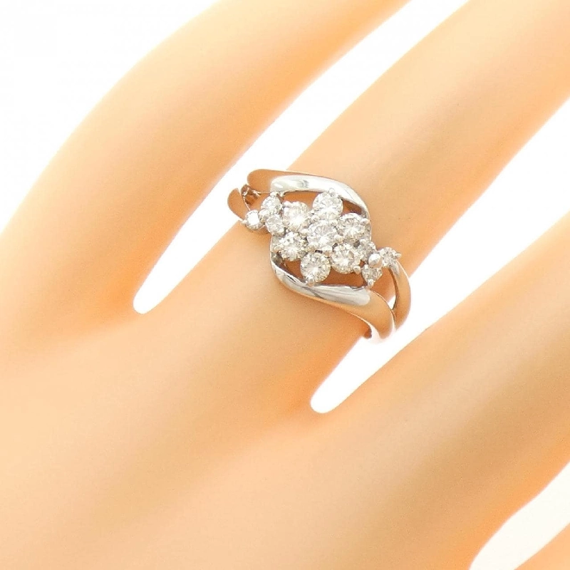 Nhẫn kim cương hoa PT900 0.51CT 670529