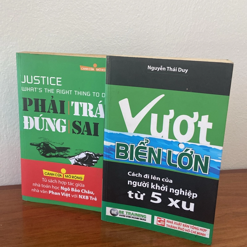 Phải trái đúng sai & Vượt biển lớn 527778