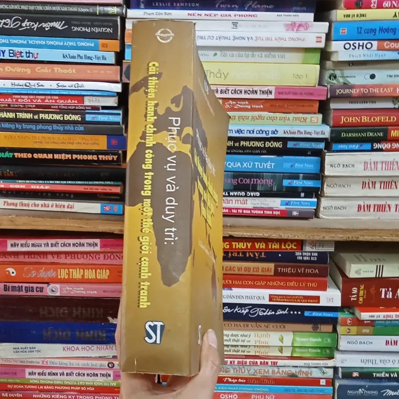 Phục vụ và duy trì cải thiện hành chính công trong một thế giới cạnh tranh -  927409