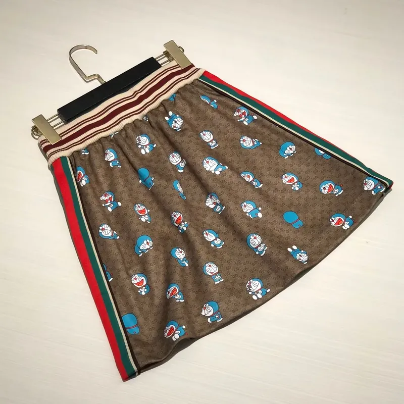 Chân váy hiệu Gucci  735668