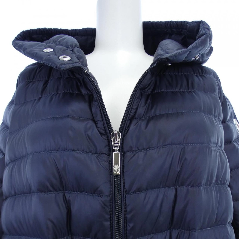 Áo khoác lông vũ MONCLER 636670