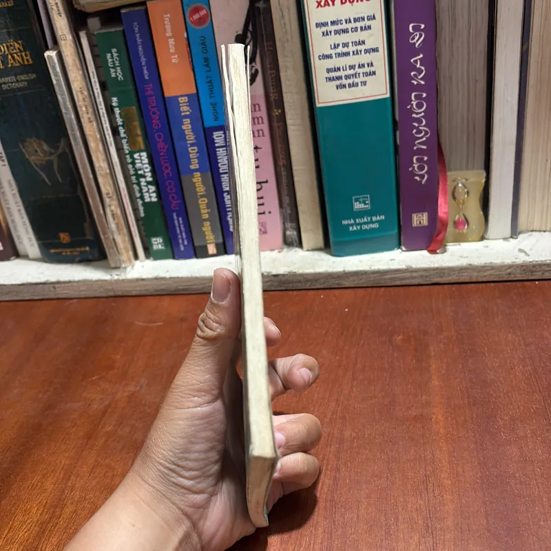 II Sức Khoẻ: Xoa Bóp Bấm Huyệt _ Trị Bệnh Đau Lưng - Kỳ Anh - 2007 927670