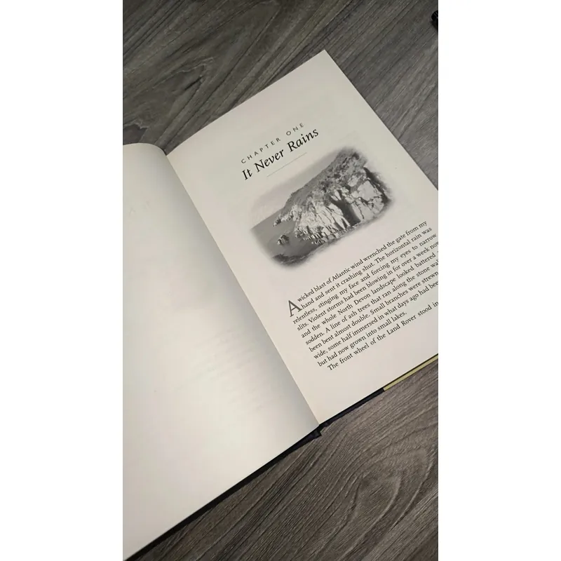 The Dogs of Windcutter Down: One Shepherd's Struggle for Survival
David Kennard 723317