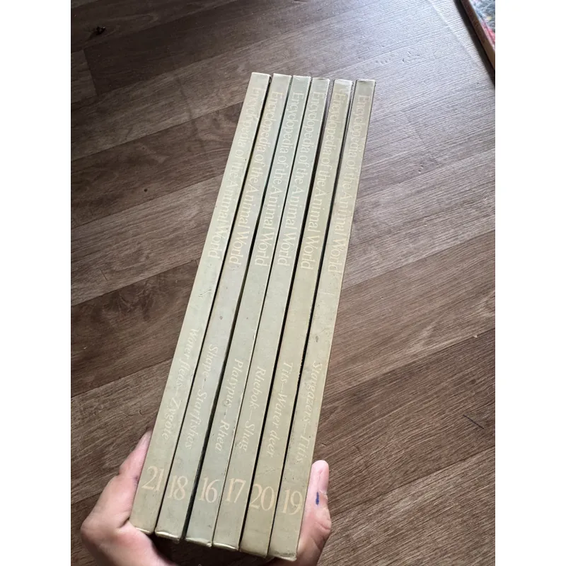 Encyclopedia of the Animal World 734448