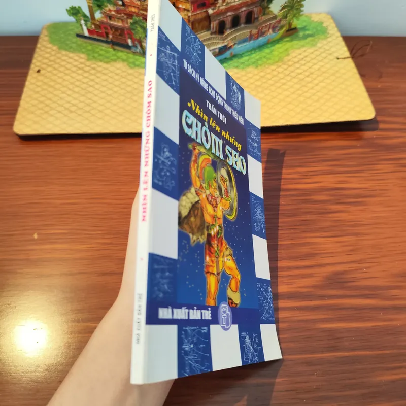 Nhìn lên những chòm sao - Trần Thời 561323