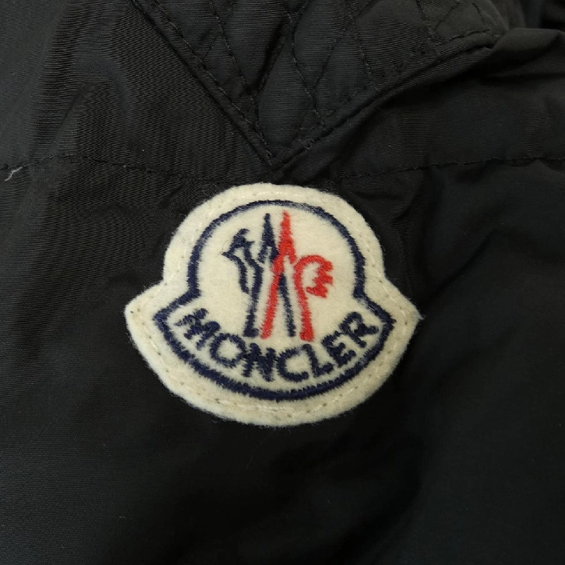 Áo khoác lông vũ MONCLER 641904