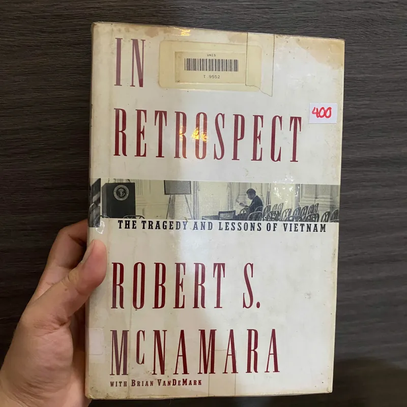In Retrospect _The Tragedy and Lessons of Vietnam - Robert McNamara#HATRA 604687