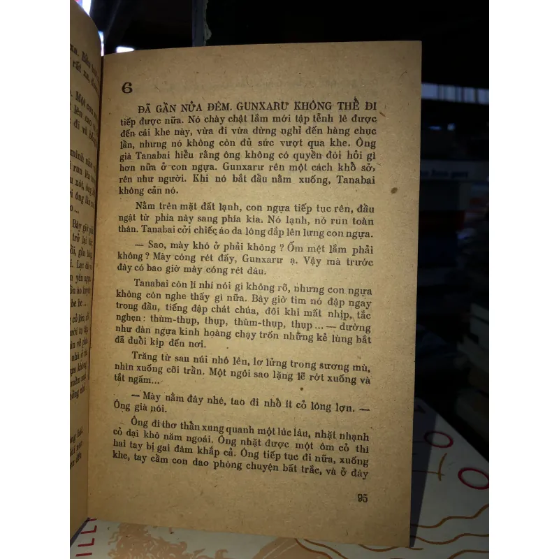 Con tầu trắng - TS. Aitmatốp 932639