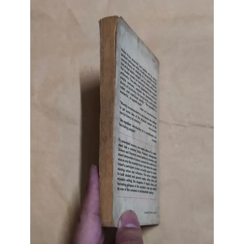 What Is Relativity? - Lev Landau; Yuri Rumer 1007181