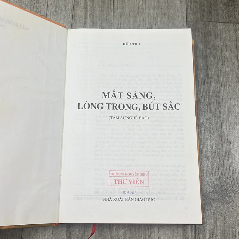Mắt sáng lòng trong bút sắc. 2a5 527884