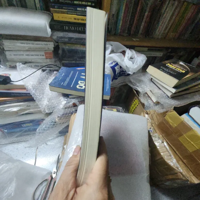 Máu bẩn John Careyrou 1001397