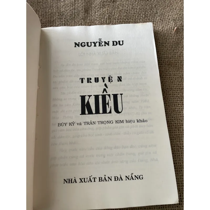 Truyện Kiều Nguyễn Du - Bùi Kỷ Trần Trọng kim khảo hiệu 796450