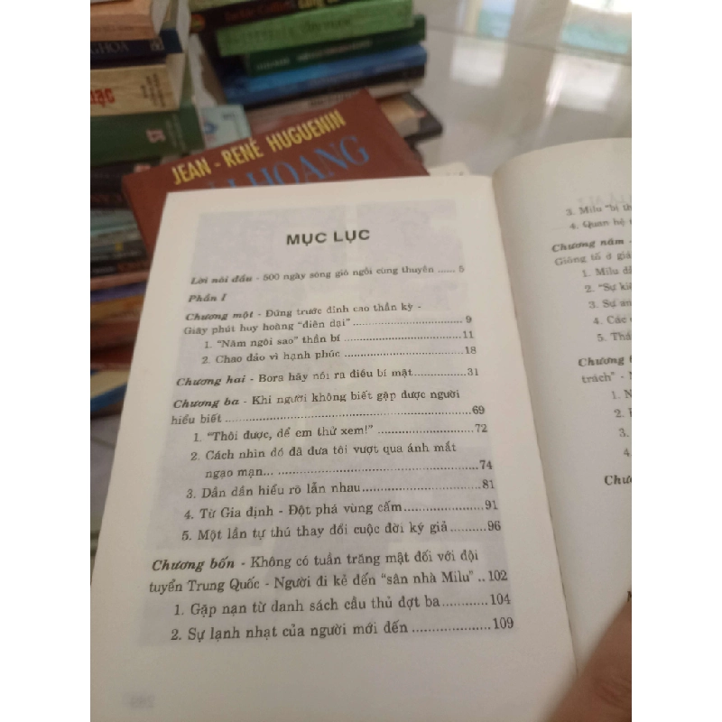 Bora Milutinovic Anh là ai? - Lý Hưởng (Sách văn học) VAVO 1028650