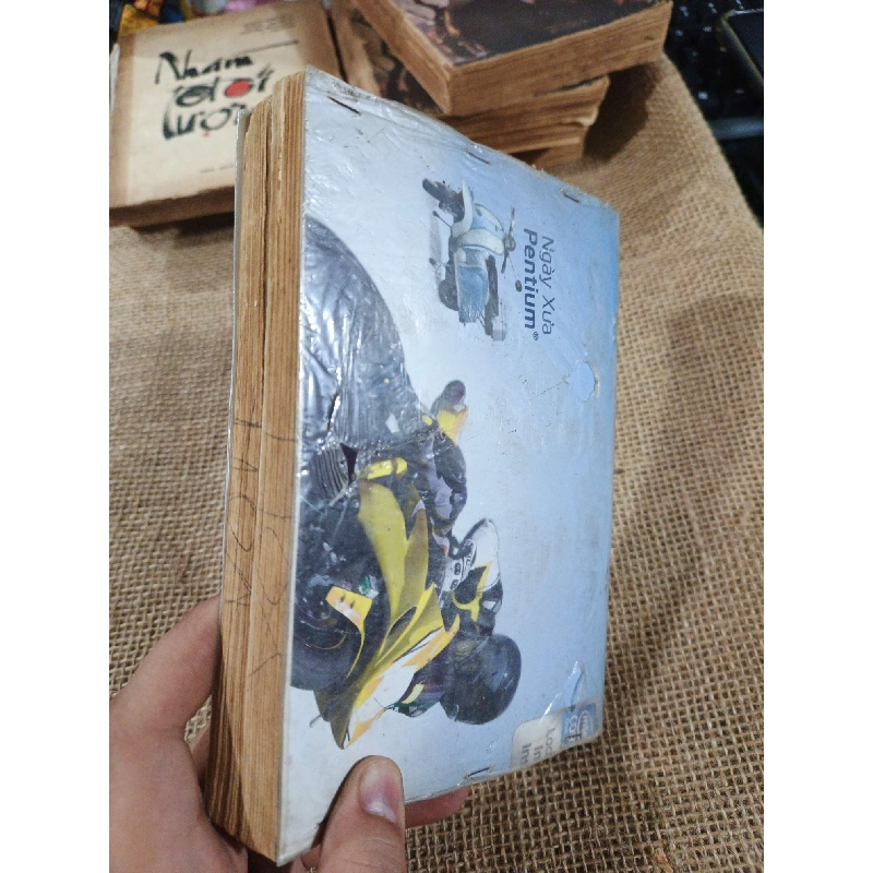 Đường xưa - Hồng Vân 2005 mới 80% (Văn học Việt Nam) HLSC2404 1028472