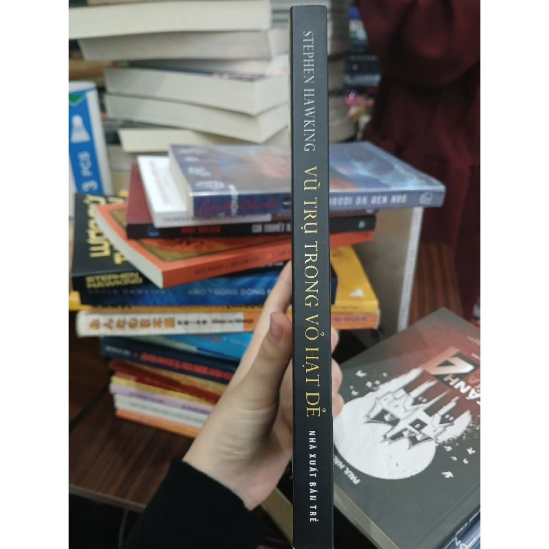 Vũ trụ trong vỏ hạt dẻ 797211