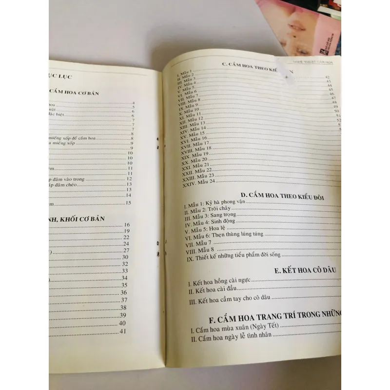 NGHỆ THUẬT CẮM HOA  591884