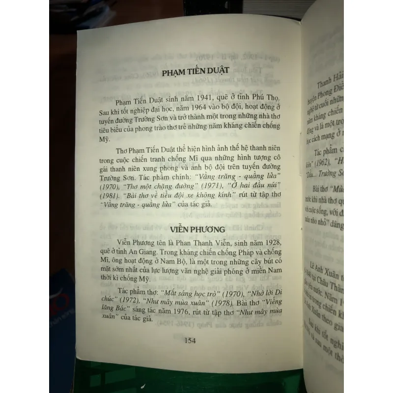 Thơ ca cách mạng Việt Nam giai đoạn 1945 - 1975 1018614