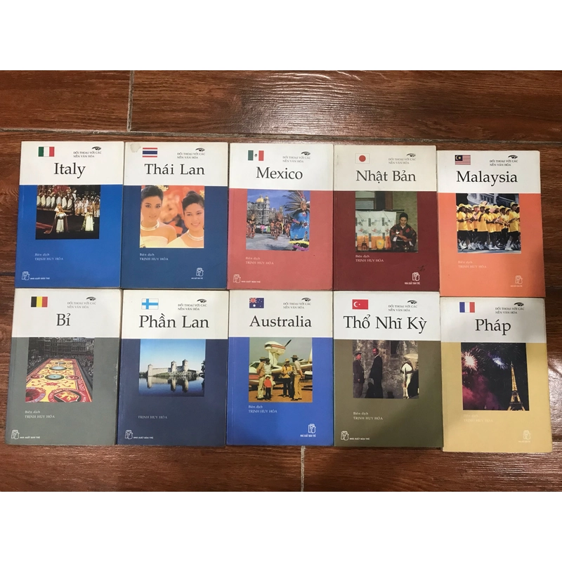 Đối thoại với các nền văn hoá có 10 cuốn (6) 532009