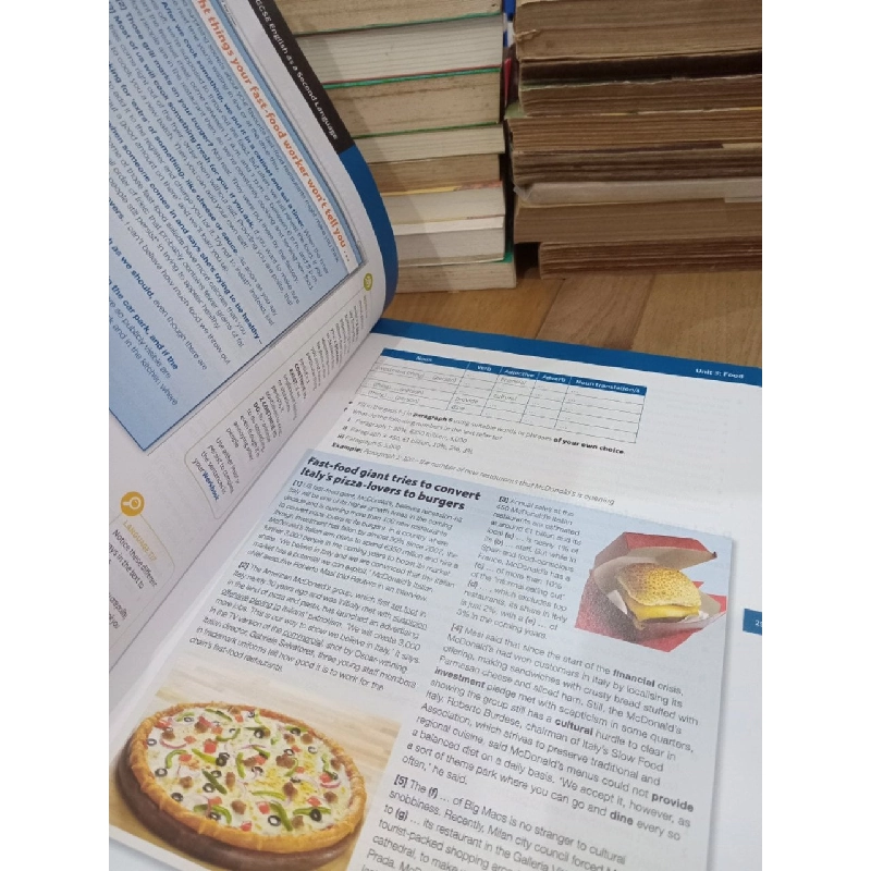 Cambridge IGCSE: English as a second language - Peter Lucantoni 790218