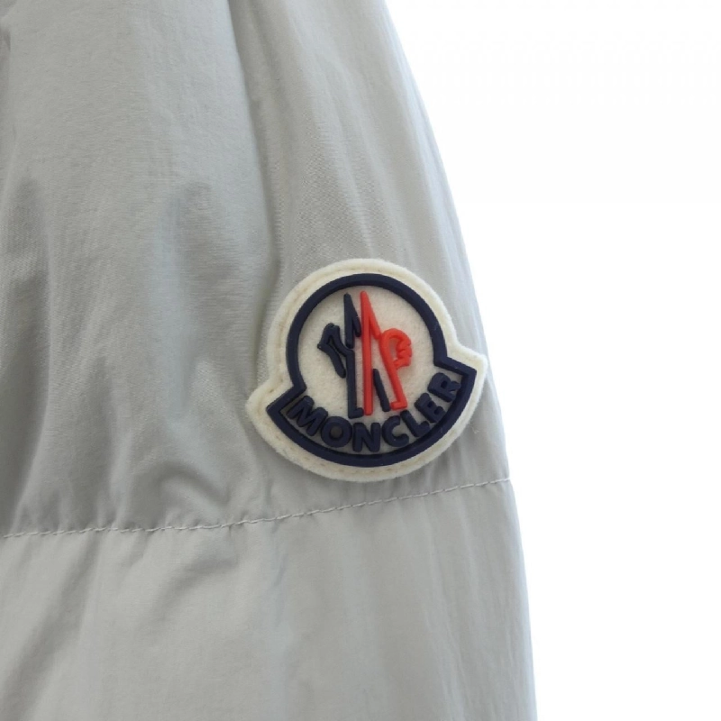 Áo khoác lông vũ MONCLER 635614