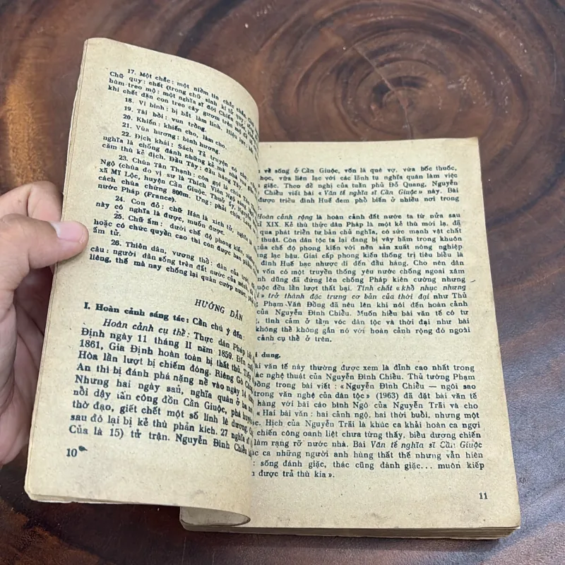 II Văn Học: Văn Tuyển Văn Học Việt Nam (1858-1930) - 1981 1008498