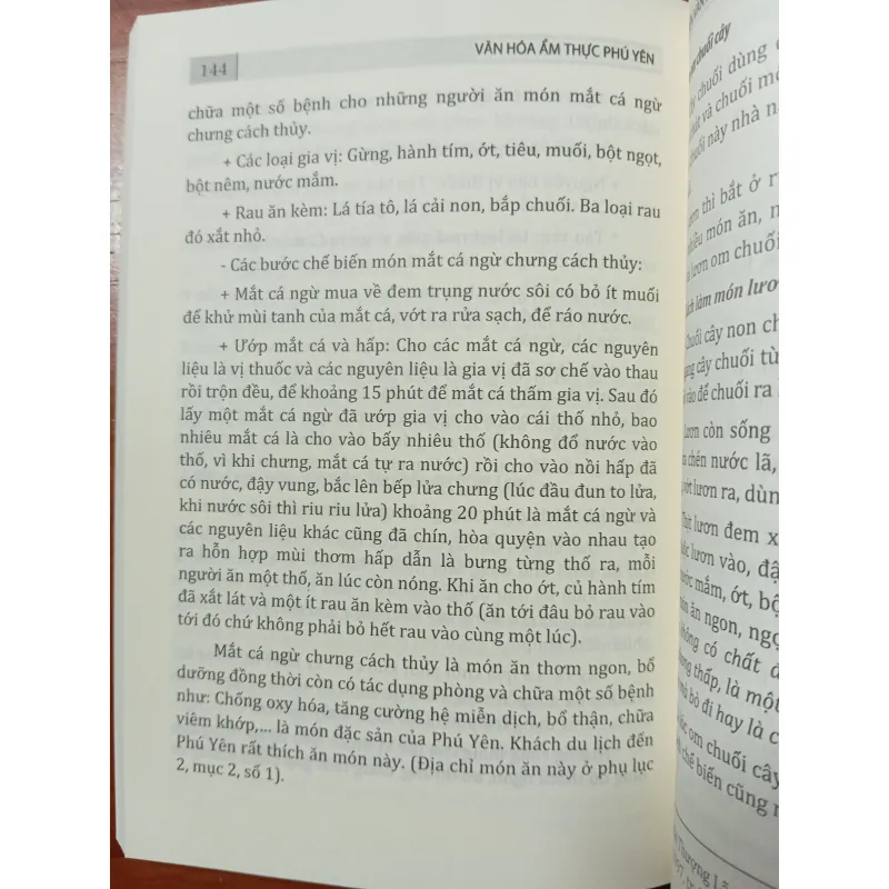 SÁCH NẤU ĂN NHƯNG LÀ Ở PHÚ YÊN (sách nghiên cứu văn hoá) 800446