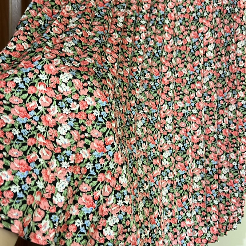 Chân vây midi xếp ly hoa nhí Nem fashion  508014