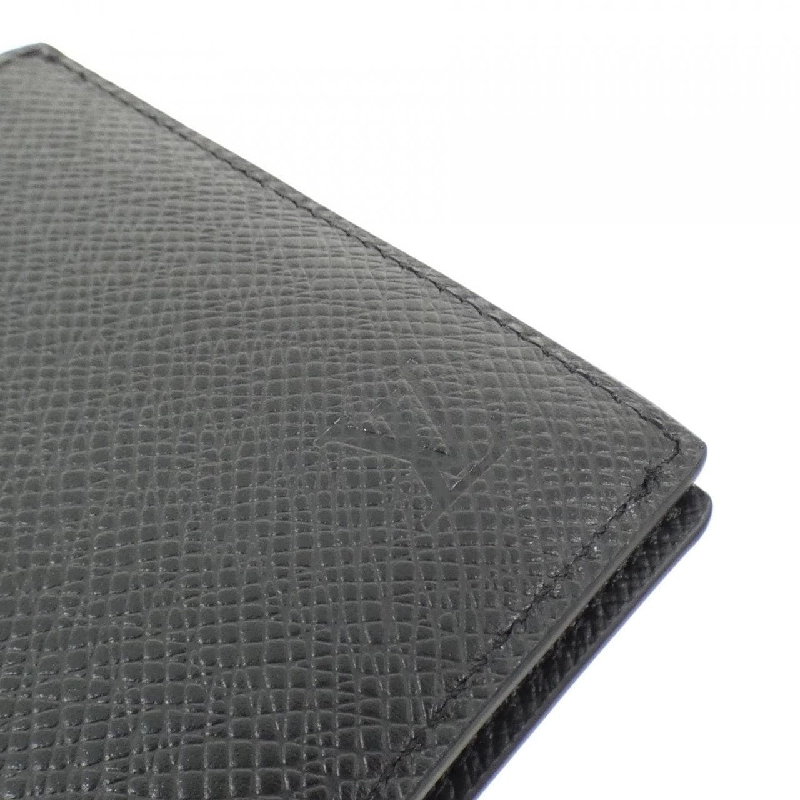 Ví Louis Vuitton Taiga Portefeuille Amerigo M62045 621841